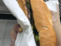 -Bánh Mì Huynh Hoa