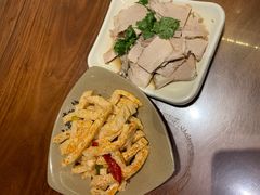 -亮亮面馆(经六路店)