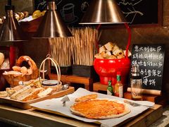 -松山湖凯悦酒店·Café自助餐厅·周末火舞秀表演