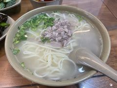 -亮亮面馆(经六路店)