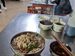 -正宗杨记普洱酸醋米线(总店)