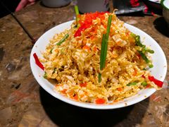 -沪小二炭火蛙锅(淮海中路美食不夜城店)