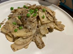 松露酱炒笋尖-小大董·烤鸭(凤凰汇店)