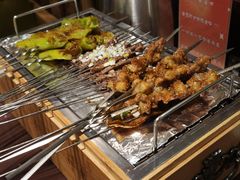 -三个大叔烤羊肉串·歌手驻唱·碳烤鲜肉(西三旗店)