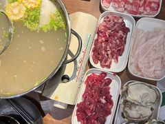 -天成·潮州牛肉脆肉鱼生蚝自助火锅