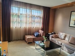 -上海怡沁园度假酒店