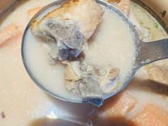 湖北莲藕排骨汤-大中华酒楼·主席武昌鱼·武汉美食地标(江汉路步行街店)