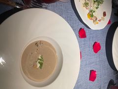 -弦月窗LUNETTE BY AMANDA(复兴路店)