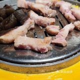 冬天烤肉最暖和了
