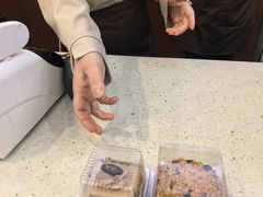 -红宝石·鲜奶小方·海派西点房(南丹店)