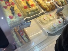 -白玉兰食品甜凤店(合生汇店)
