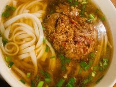 酸菜扣肉-矮子粉店1985·长沙米粉(湘春路店)