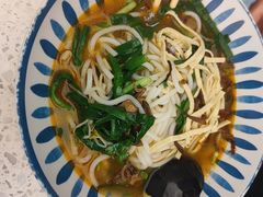 雲物焖肉菌子米线-雲物·云南小馆(好悦天地店)