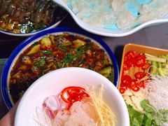 -官塘陈记鱼生·潮汕砂锅粥·牛肉火锅(潮枫路总店)