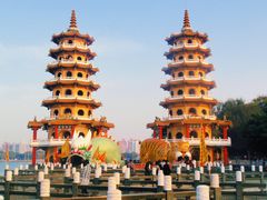 -龙虎塔