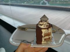 -UNI UNI(环亚凯瑟琳店)