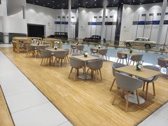 -杭州中沃沃尔沃4S店(滨江区店)