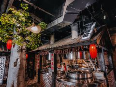 -破瓦寒窑·地摊烤羊排