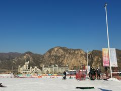 -荣盛康旅野三坡滑雪场