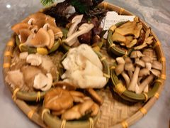 -慢丽江·云南野生菌土鸡锅(付家庄店)