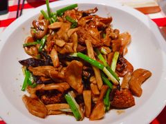 橄榄油炒三种蘑菇-西贝莜面村(当代商城店)