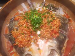 乡里剁椒小鱼头-老湖南民间菜·牛肉十八炒(花都店)