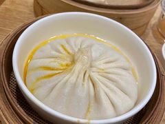 招牌超大号纯蟹粉汤包-一品小笼(金融街店)