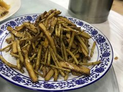 野芦蒿炒臭干-广迎居老正兴菜馆