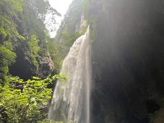-龙水峡地缝景区
