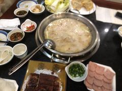 -老来福·非遗酸汤兔(凯旋路店)