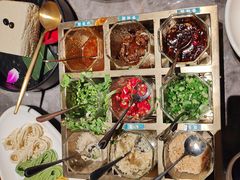 -德天肥牛海鲜火锅(城西银泰店)