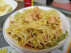 大豆芽炆土猪肠头-海鲜街菜馆(海珠南路店)