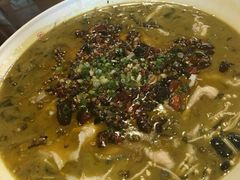 辣不二酸菜鱼-辣不二地道川菜(汉水路店)
