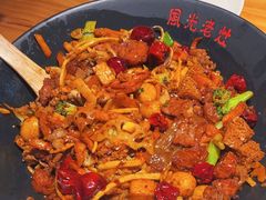 -风光老灶麻辣香锅(大成路翠微百货店)