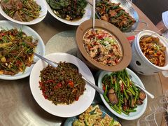 -洞庭鲜湘菜餐厅