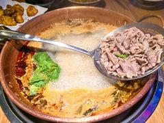 -洱火云南酸菜牛肉火锅(石景山当代商城店)