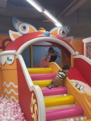 -孩子王童乐园(泰州万达店)