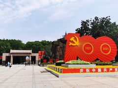 -龙华烈士纪念馆-停车场