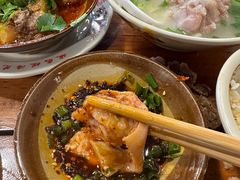 -老方桌烂蹄花川菜馆(九龙坡店)
