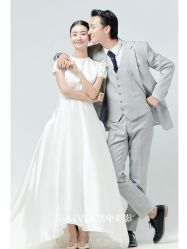 -雪中彩影婚纱摄影·微光艺术中心