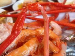 -黄浦江游览十六铺3号码头网红自助餐