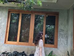 -Chom Cafe and Restaurant