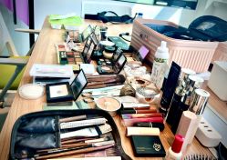 -晓V彩妆造型(大学路店)