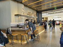 -星巴克臻选(上海合生汇1F店)