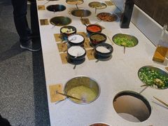 自助调料区-哥老官重庆美蛙鱼头(西湖银泰十一哥店)