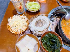 -黔有有贵州酸汤夺夺粉火锅(五味十字店)