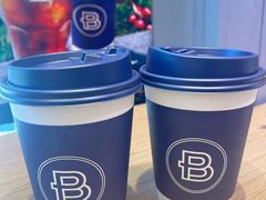 拿铁咖啡-巴黎贝甜(阳光上东店)