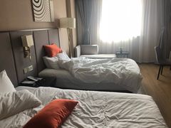 -和颐至尊酒店(上海徐家汇桂林公园地铁站店)