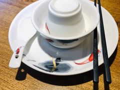 餐具摆设-杭百味·大众精选杭帮菜(西湖音乐喷泉店)