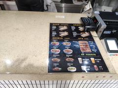 -荀记肉夹馍(三八家乐福店)